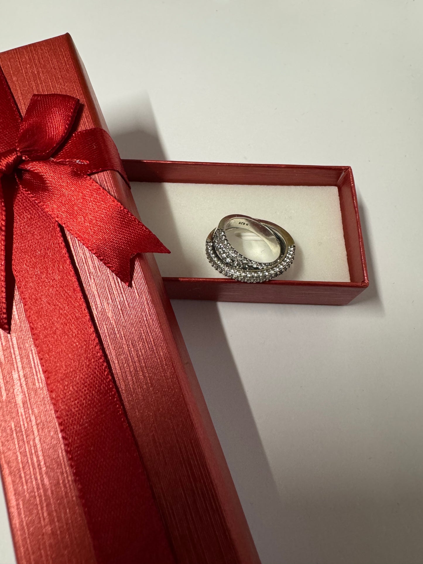 Anillo de Plata con Brillantitos de Cristal