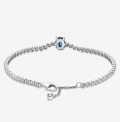 Brazalete de plata con perla azul