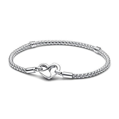 Brazalete de plata con corazón